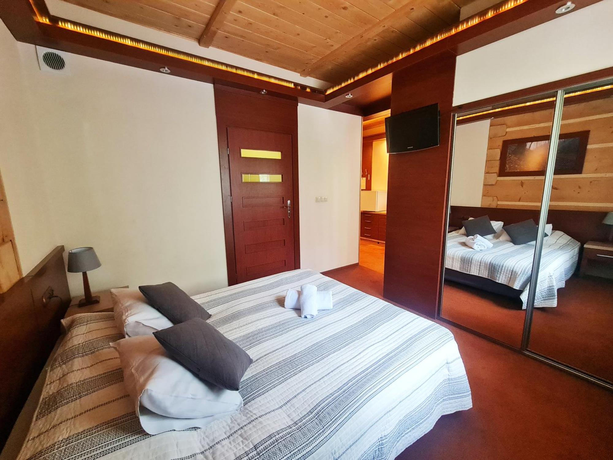 Hotel 365 เคียลเซ ภายนอก รูปภาพ