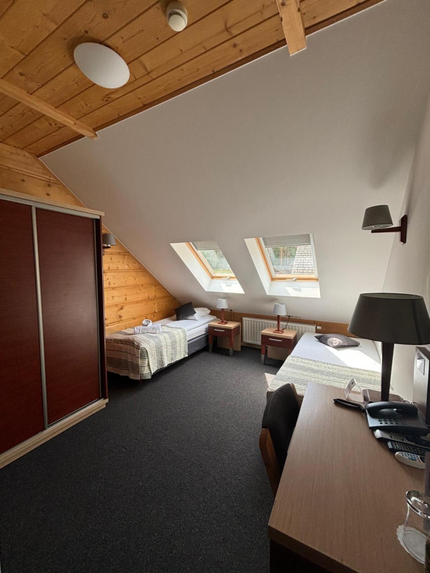 Hotel 365 เคียลเซ ภายนอก รูปภาพ