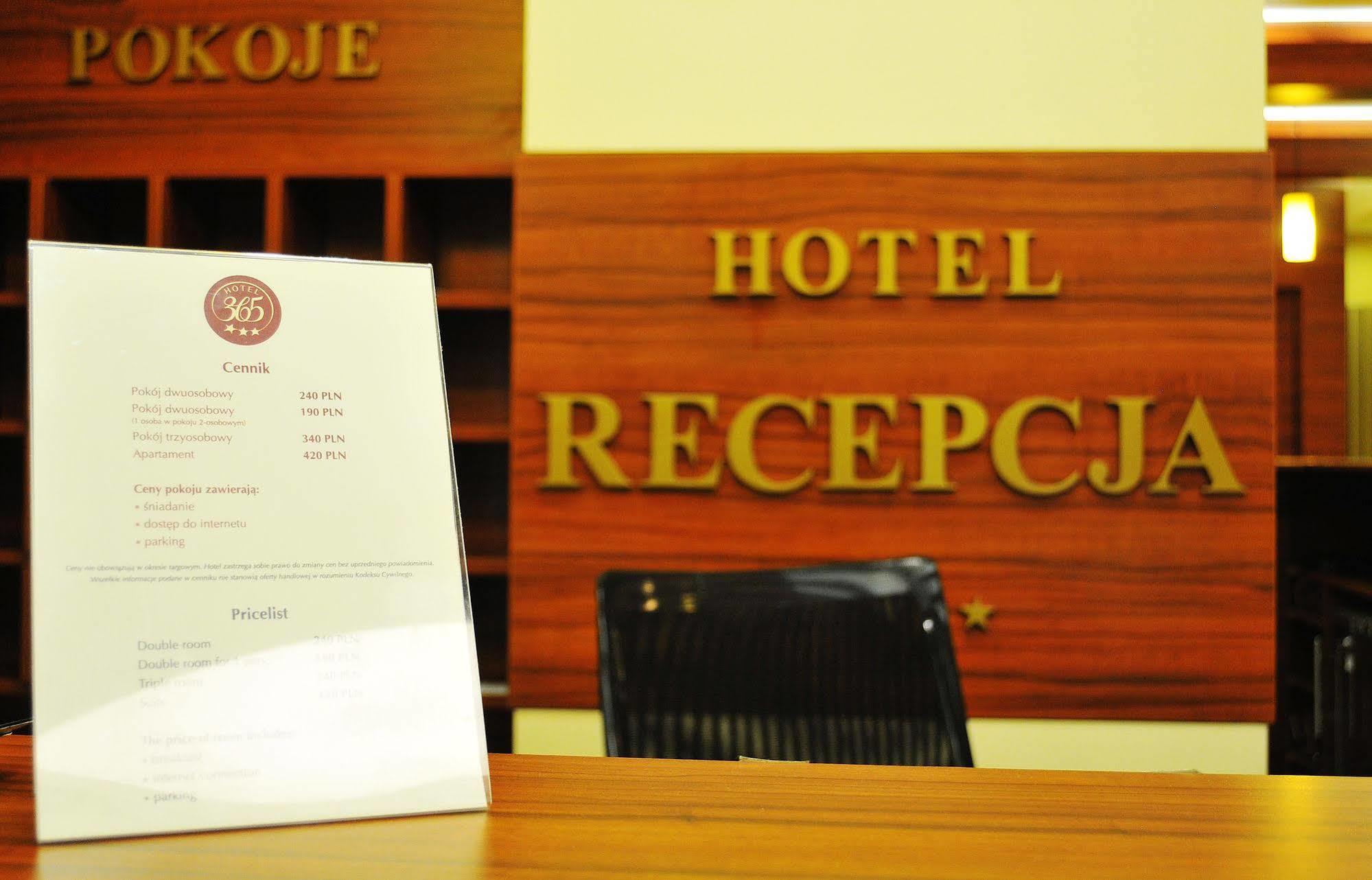 Hotel 365 เคียลเซ ภายนอก รูปภาพ